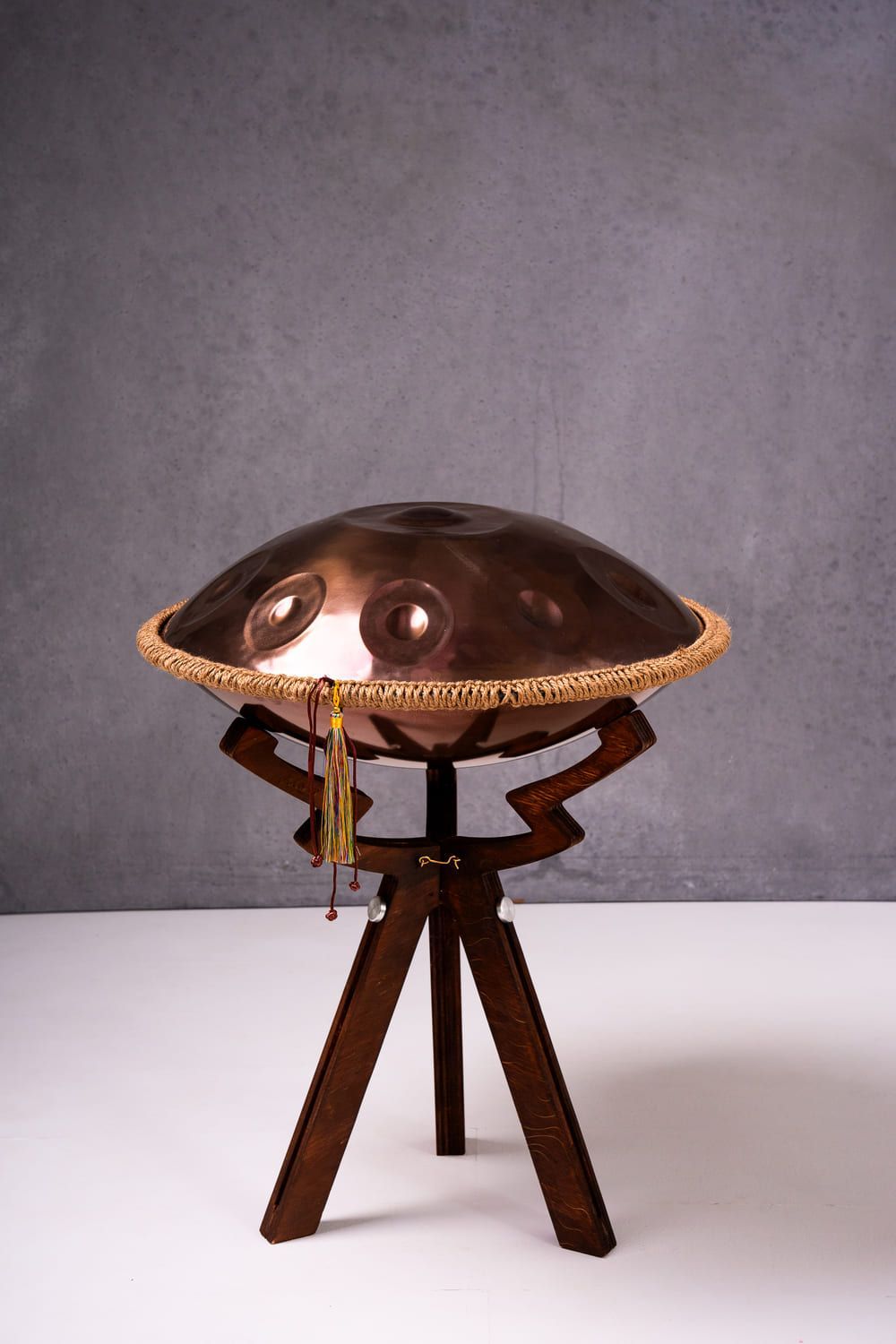 Soporte Retráctil de Piso para Handpan - Vista principal